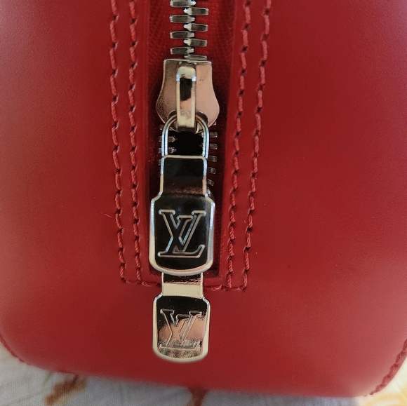 Authentic Louis Vuitton epi Jasmin red handbag - Picture 4 of 9